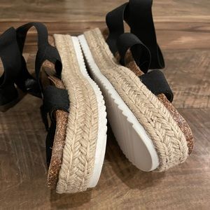 BRAND NEW NEVER WORN STEVE MADDEN SHOES